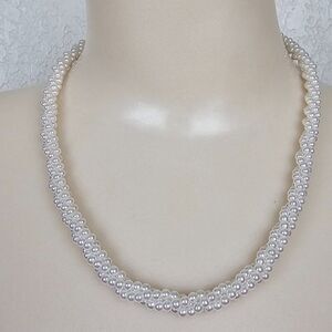 Vintage Torsade White Faux Pearl Twisted Braided Glass .25" W 17.5" L Necklace